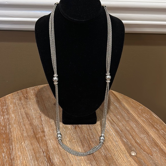 Premier Designs Pure Sophistication Silver Strand Necklace. - Picture 3 of 13